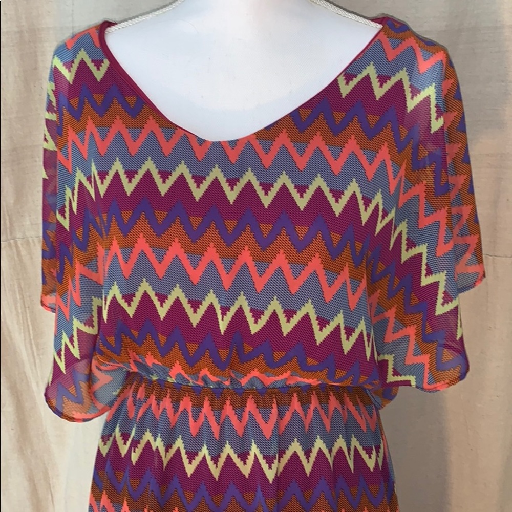 MADE IN USA pullover graphic print dress!